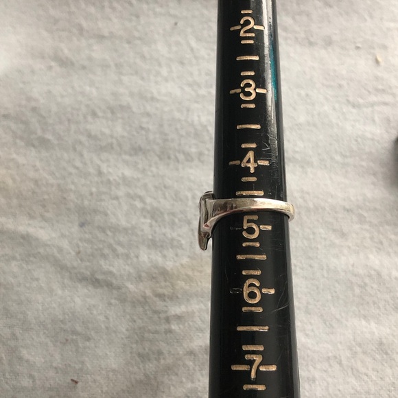 Sterling silver walrus solid ring. - Picture 6 of 8